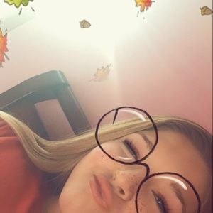 Meet your Posher, Carly